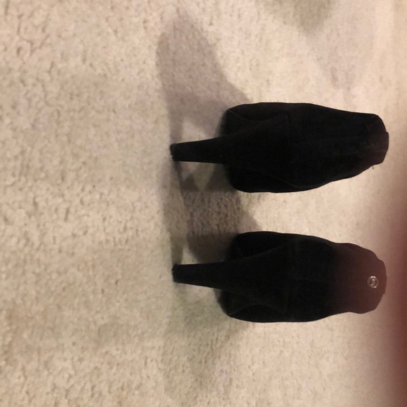 Suede Booties / near perfect condition - Picture 3 of 5